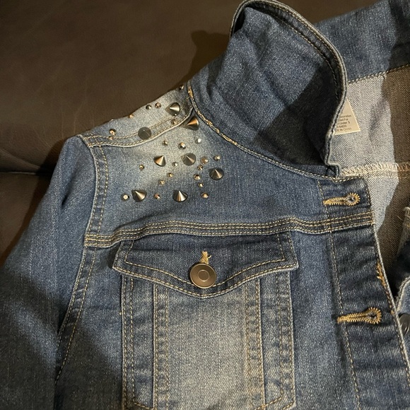 Urban Studded Soft Denim Jacket , size small, very stylish and cute - Picture 8 of 12